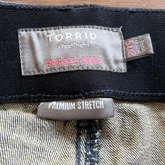 Torrid Bombshell Skinny Jeans - Picture 3 of 8
